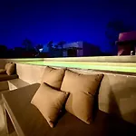 Villa Luxury-8 Min To Beach-Private Jacuzzi & Pool